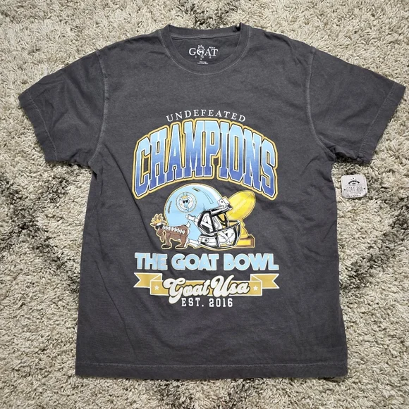 NWT Goat USA Graphic Undefeated Football T-Shirt Size Medium - Picture 2 of 7